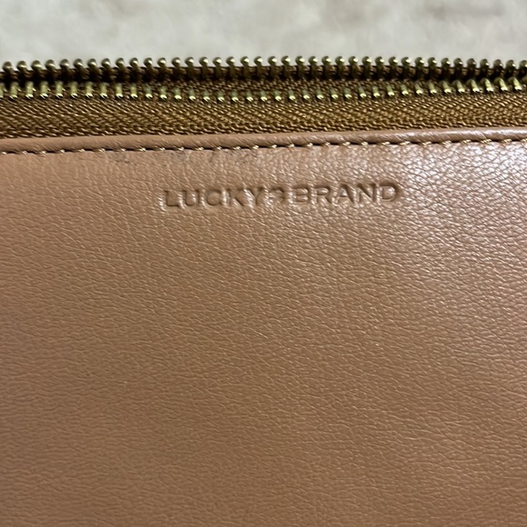 Lucky Brand wallet - Picture 2 of 7